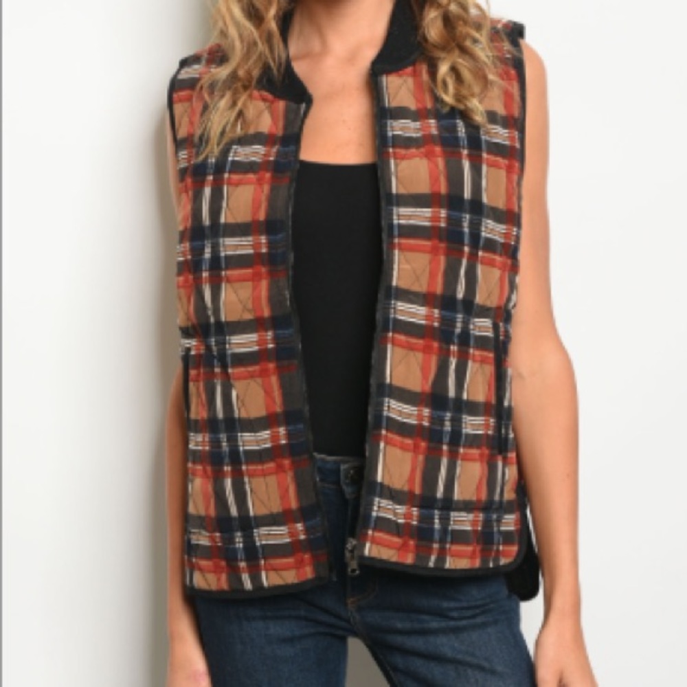 Black and taupe vest❤️❤️❤️❤️